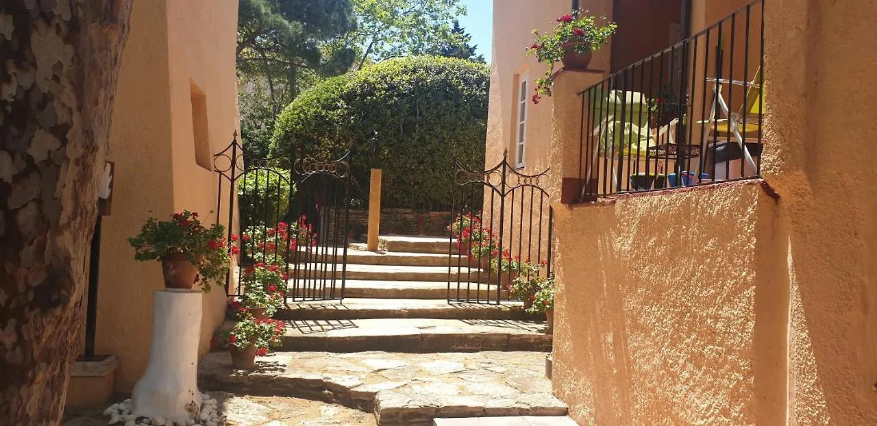 Casa Con Jardin A 30 Metros De La Playa. Vl. Villa Palamos Holiday home