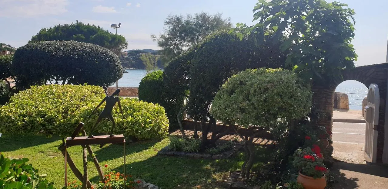 Casa Con Jardin A 30 Metros De La Playa. Vl. Villa Palamos